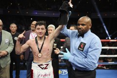 威廉-塞佩达3回合KO卡布雷拉赢得胜利 威廉-塞佩达3回合KO卡布雷拉赢得胜利