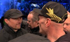 ̩ɭ-����Vs�����˿�����Ӣ������