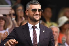 �����У�����-��������һ��÷��ɪ